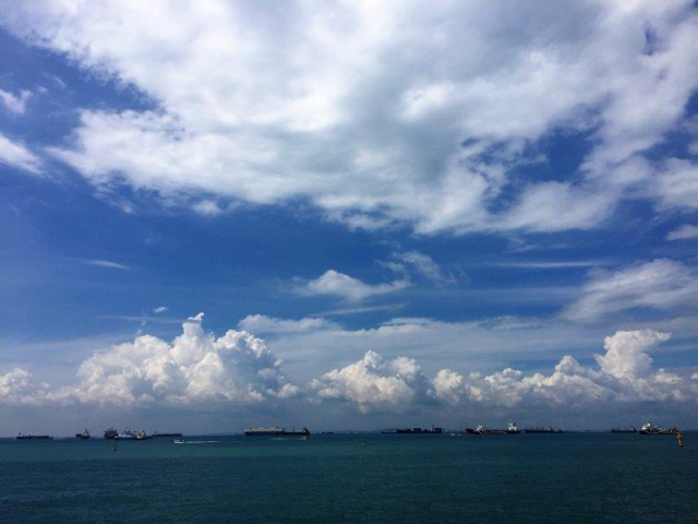 marina barrage viewing the sea