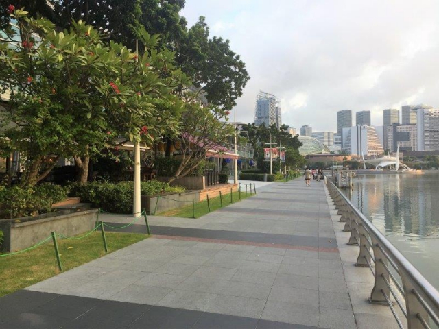 marina bay along one fullerton