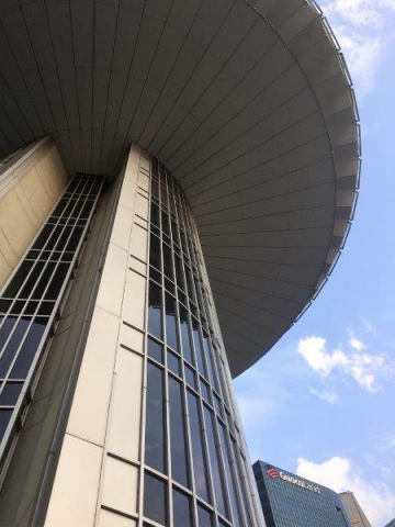 marina bay fullerton heritage promenade circular top building