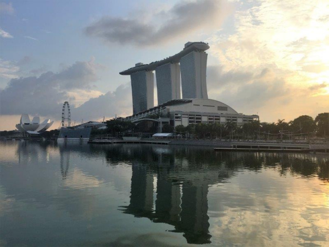 marina bay sands view from along the promontory