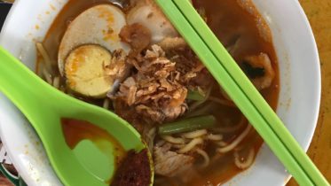penang-snake-temple-hokkien-mee